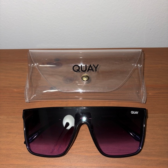 QUAY Sunglasses - Picture 3 of 5